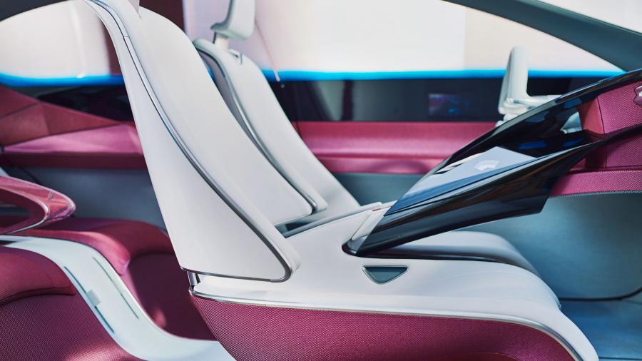 Интерьер Borgward Isabella Concept 2017 года  (фото 33 из 43)